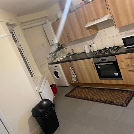Welcome To Your New Home. Redbridge Dış mekan fotoğraf