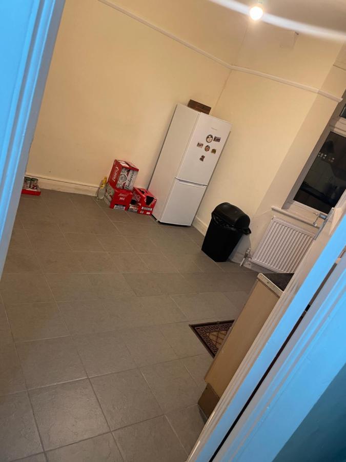 Welcome To Your New Home. Redbridge Dış mekan fotoğraf